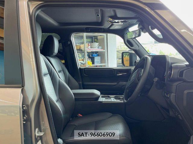 Toyota Land Cruiser 250 2025-04 7562303-6