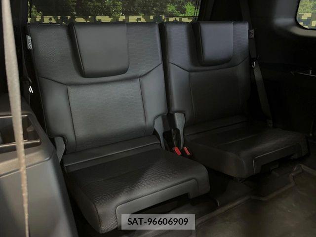 Toyota Land Cruiser 250 2025-04 7562303-8
