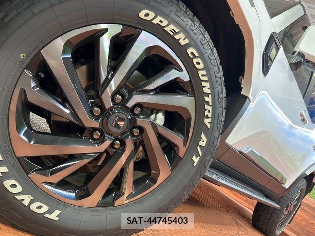 Toyota Land Cruiser 250 2024-10 7617416-13