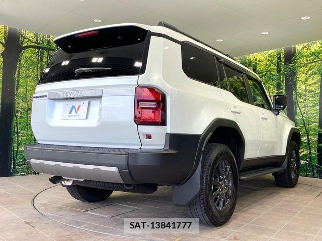 Toyota Land Cruiser 250 2024-08 7617428-17