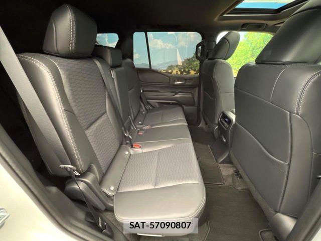 Toyota Land Cruiser 250 2025-03 7617426-7
