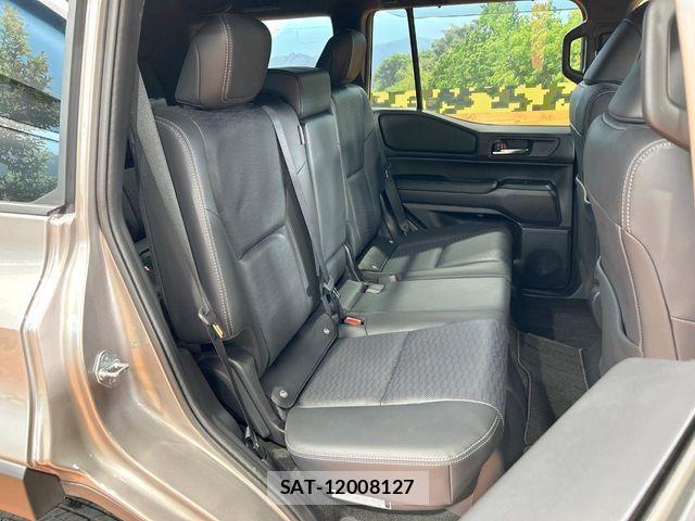 Toyota Land Cruiser 250 2024-12 7617419-8
