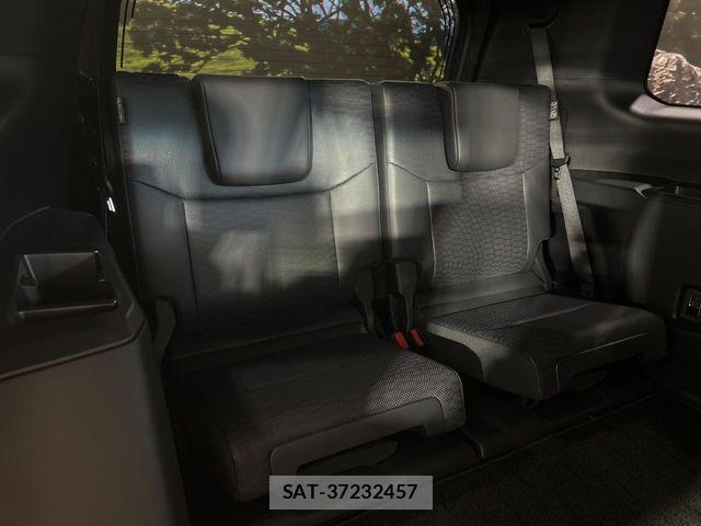 Toyota Land Cruiser 250 2025-04 7617427-9
