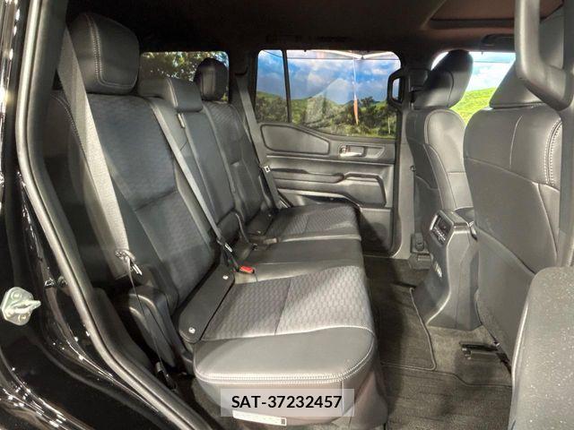 Toyota Land Cruiser 250 2025-04 7617427-8