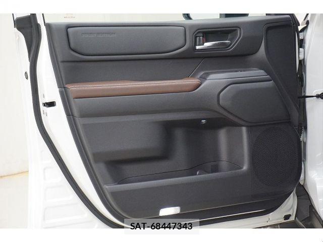 Toyota Land Cruiser 250 2024-01 7724714-14