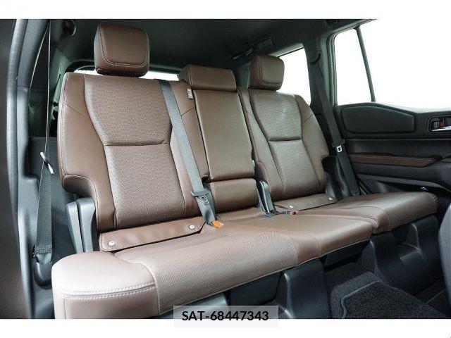 Toyota Land Cruiser 250 2024-01 7724714-7