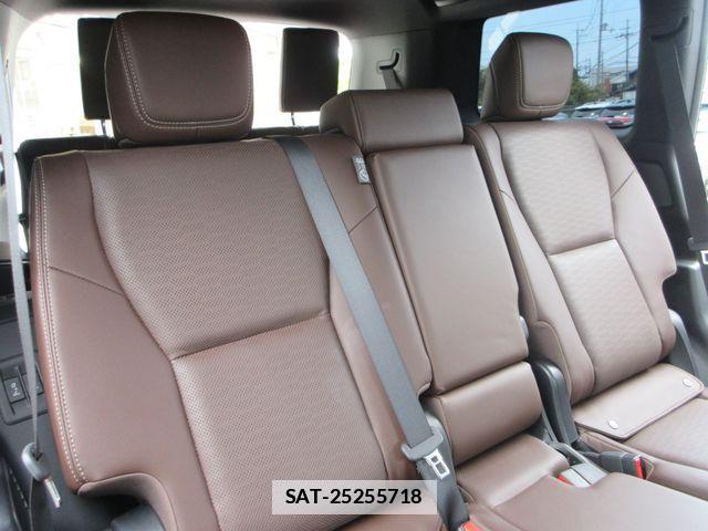 Toyota Land Cruiser 250 2024-07 7979652-12