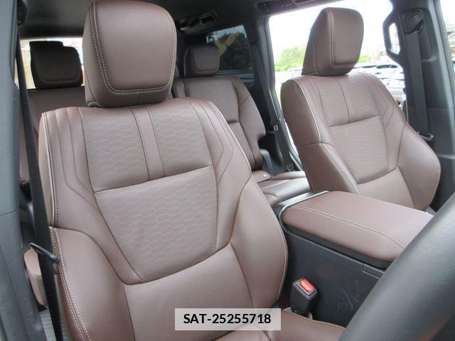 Toyota Land Cruiser 250 2024-07 7979652-13