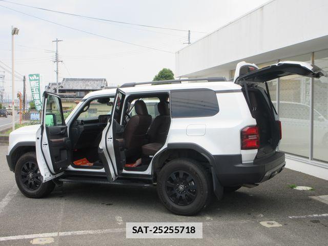 Toyota Land Cruiser 250 2024-07 7979652-5