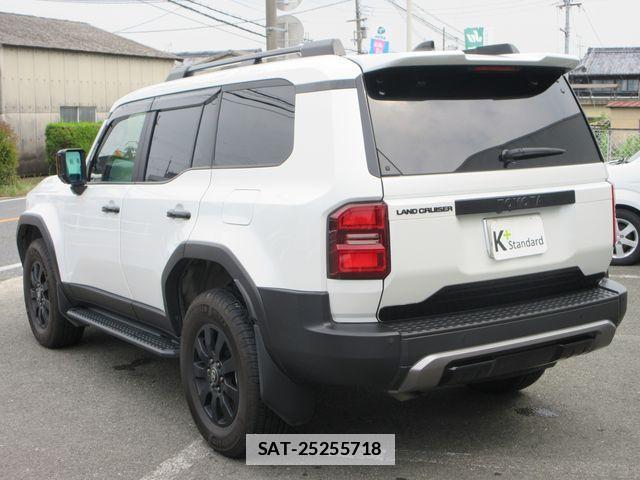 Toyota Land Cruiser 250 2024-07 7979652-7