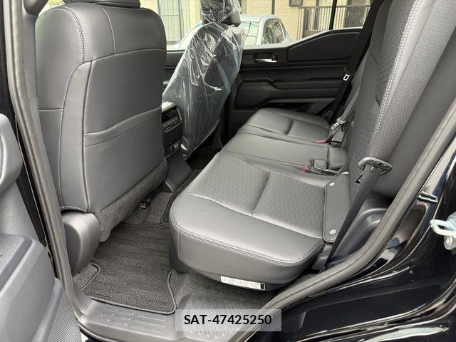 Toyota Land Cruiser 250 2026-06 7979651-12