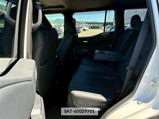 Toyota Land Cruiser 250 2025-06 7979645-14