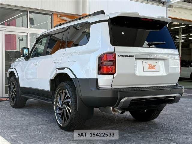 Toyota Land Cruiser 250 2025-05 8036246-12