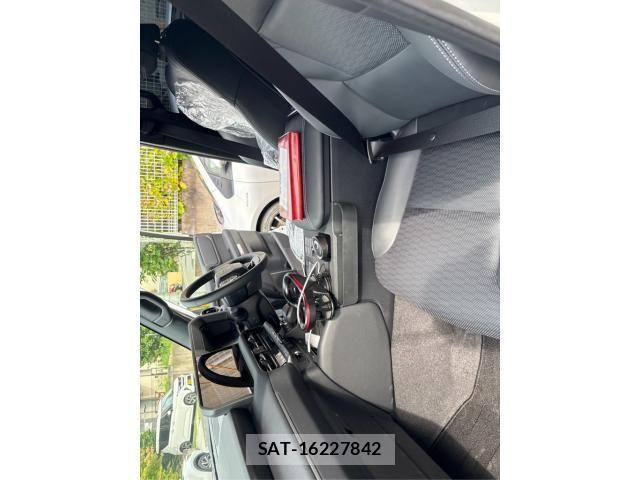 Toyota Land Cruiser 250 2025-04 8036243-9