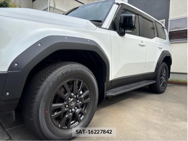 Toyota Land Cruiser 250 2025-04 8036243-16