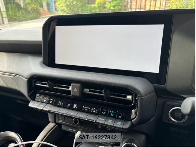 Toyota Land Cruiser 250 2025-04 8036243-3