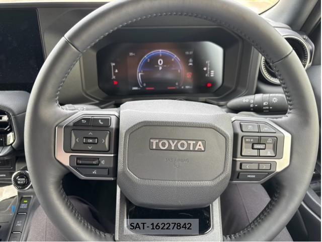 Toyota Land Cruiser 250 2025-04 8036243-5