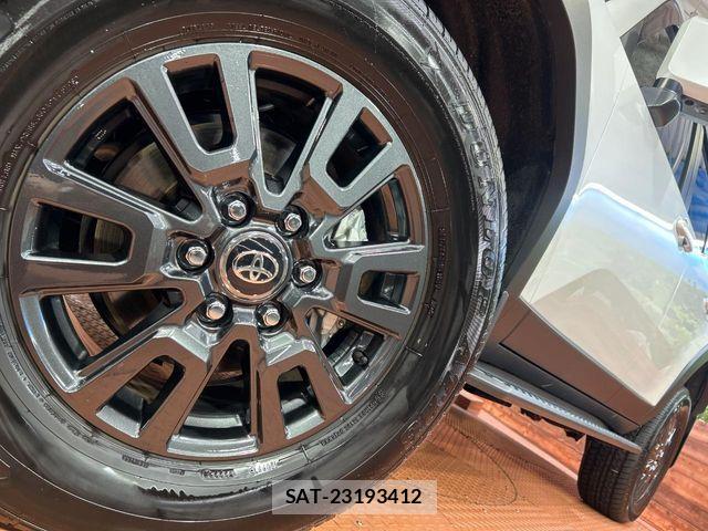 Toyota Land Cruiser 250 2025-09 8036244-12