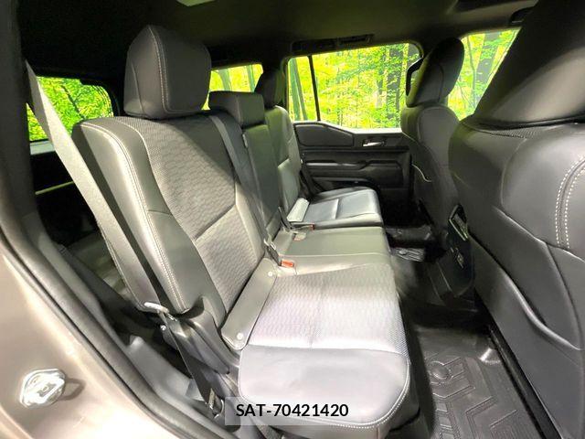 Toyota Land Cruiser 250 2024-11 8074225-8
