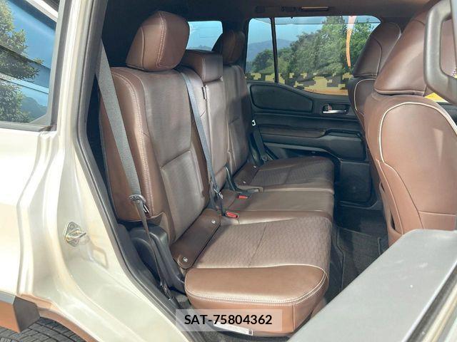 Toyota Land Cruiser 250 2024-07 8074226-8