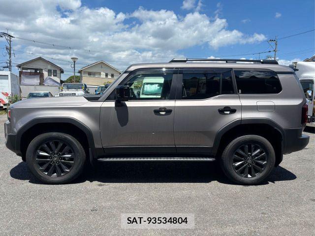 Toyota Land Cruiser 250 2025-07 8074211-15