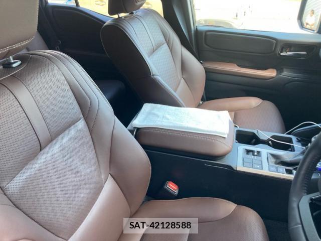 Toyota Land Cruiser 250 2024-06 8074229-9