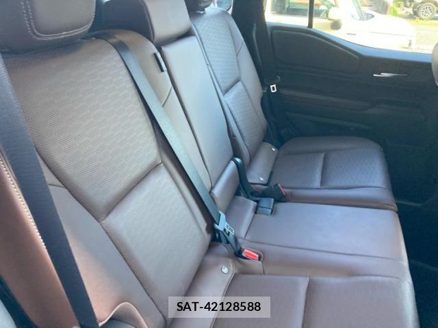 Toyota Land Cruiser 250 2024-06 8074229-10