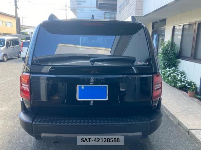 Toyota Land Cruiser 250 2024-06 8074229-1