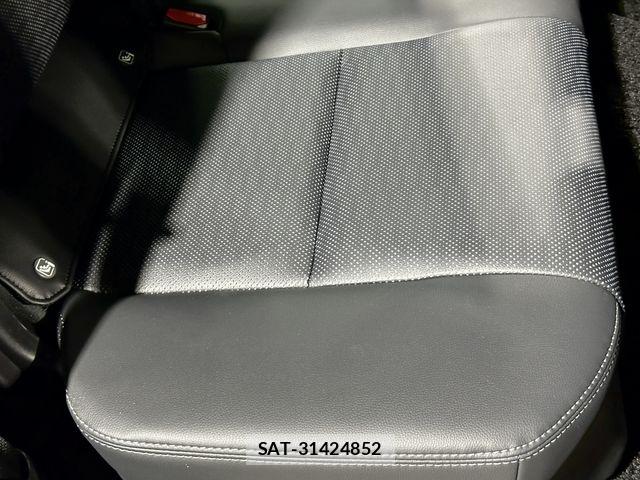 Toyota Land Cruiser 250 2024-10 8074231-16