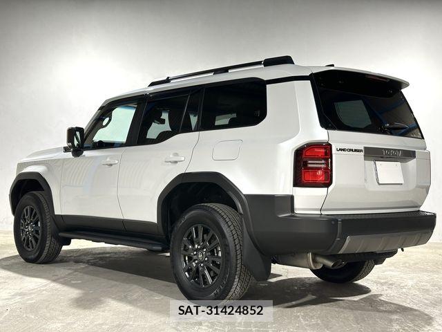 Toyota Land Cruiser 250 2024-10 8074231-4