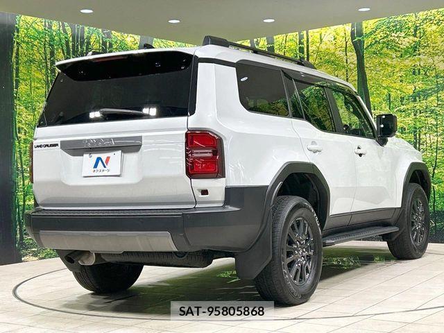 Toyota Land Cruiser 250 2024-10 8074223-16