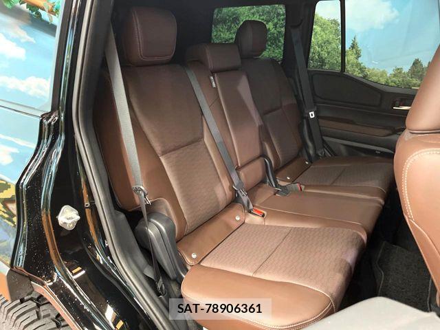 Toyota Land Cruiser 250 2024-08 8074213-8