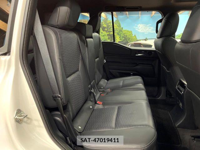 Toyota Land Cruiser 250 2025-06 8074217-8