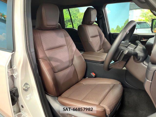 Toyota Land Cruiser 250 2024-08 8099916-9