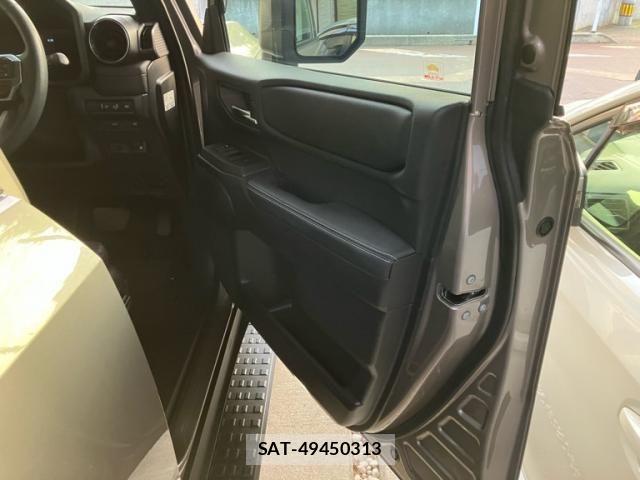 Toyota Land Cruiser 250 2025-03 8099933-13