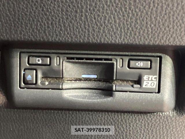 Toyota Land Cruiser 250 2025-04 8146008-6