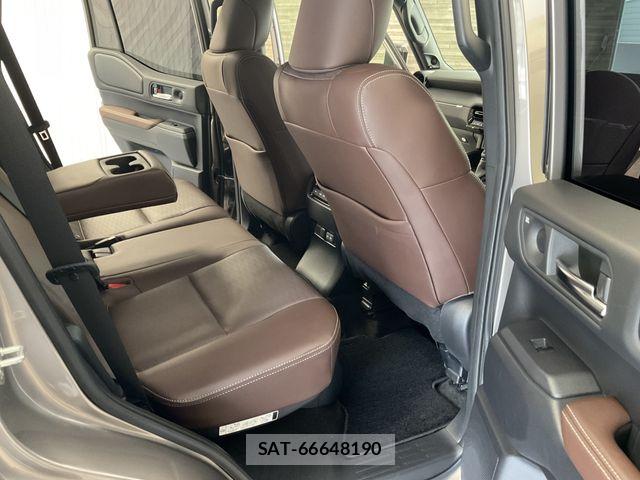 Toyota Land Cruiser 250 2024-11 8145990-13