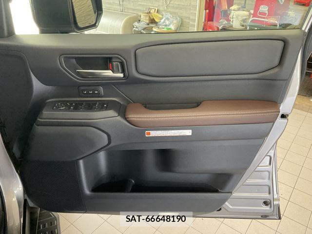 Toyota Land Cruiser 250 2024-11 8145990-2