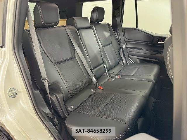 Toyota Land Cruiser 250 2024-07 8146007-5