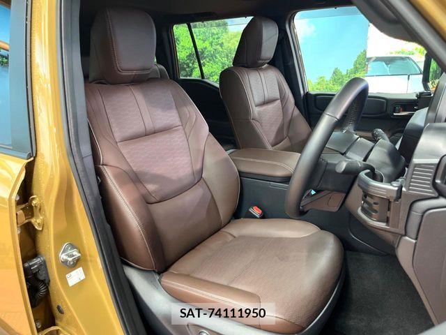 Toyota Land Cruiser 250 2024-05 8145999-7