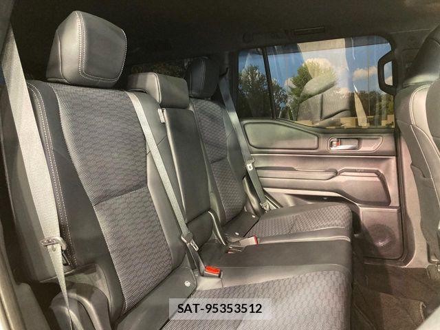 Toyota Land Cruiser 250 2025-11 8146003-8