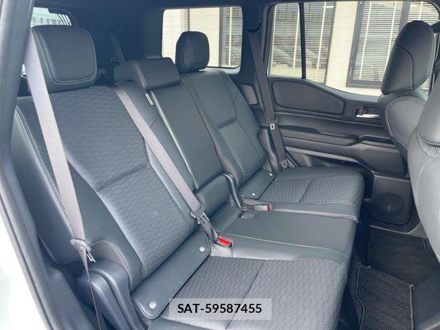 Toyota Land Cruiser 250 2025-06 8208146-11