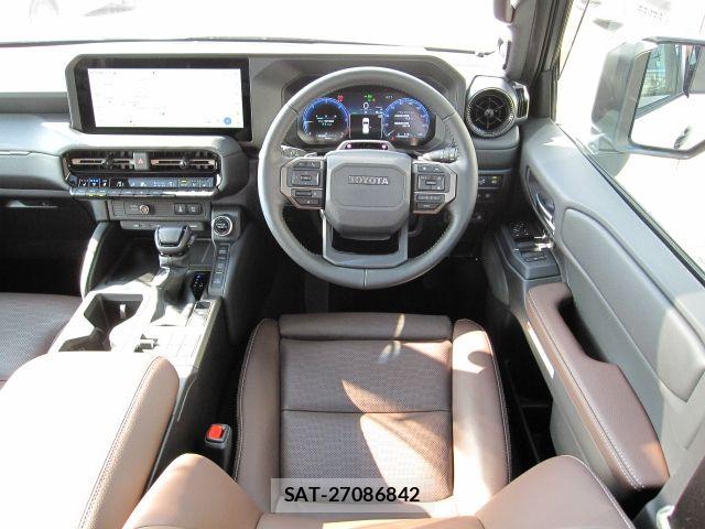 Toyota Land Cruiser 250 2025-03 8208132-12