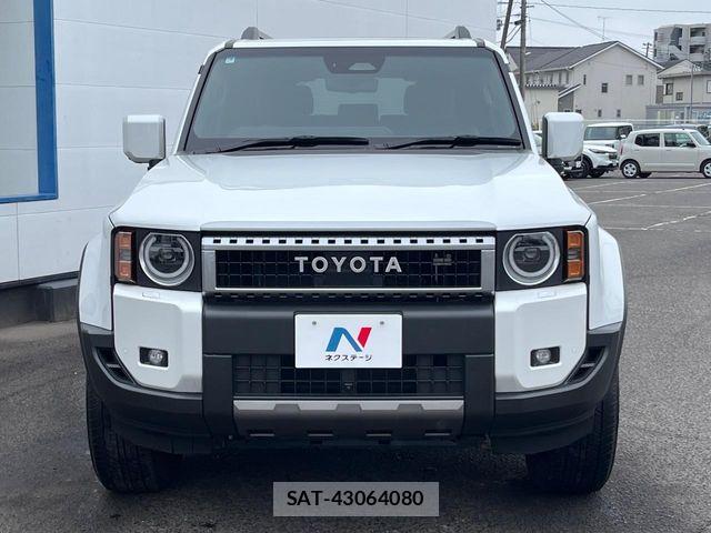 Toyota Land Cruiser 250 2025-01 8208147-12