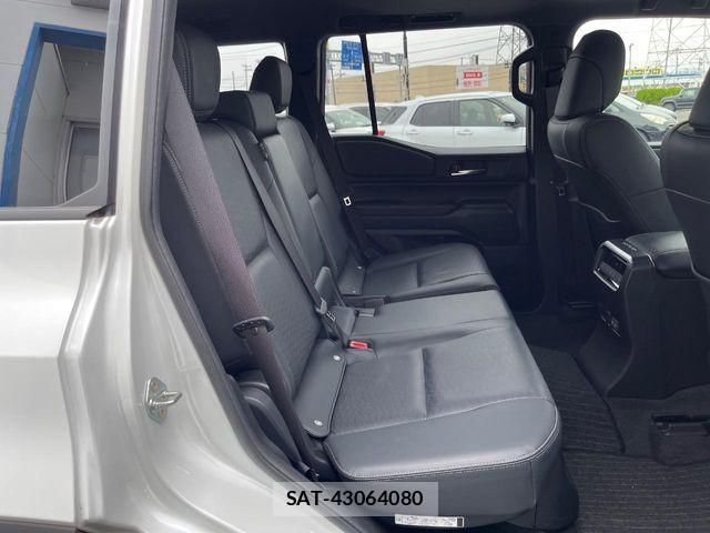 Toyota Land Cruiser 250 2025-01 8208147-8