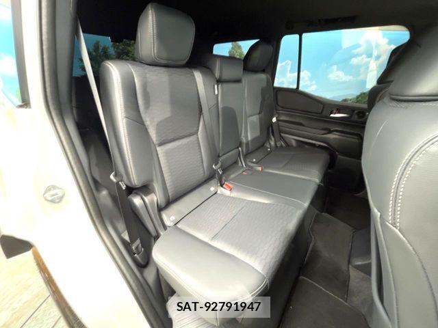 Toyota Land Cruiser 250 2025-06 8208136-8