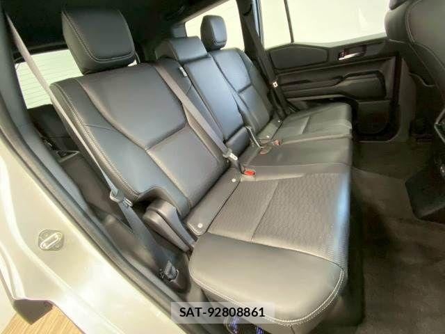 Toyota Land Cruiser 250 2024-07 8245598-10