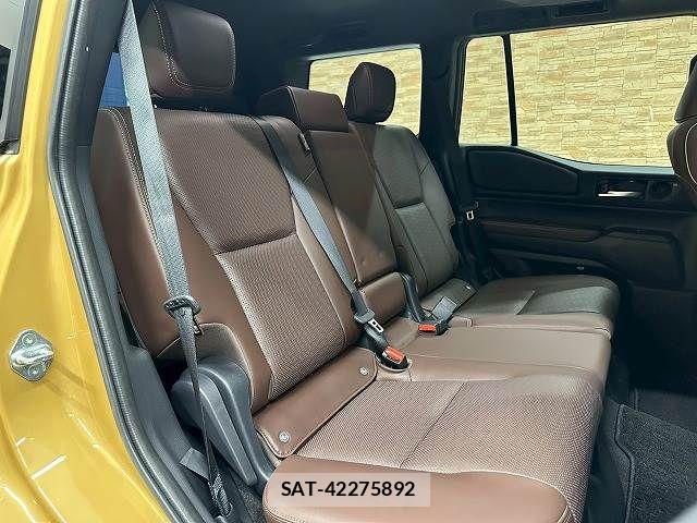 Toyota Land Cruiser 250 2024-06 8245590-5