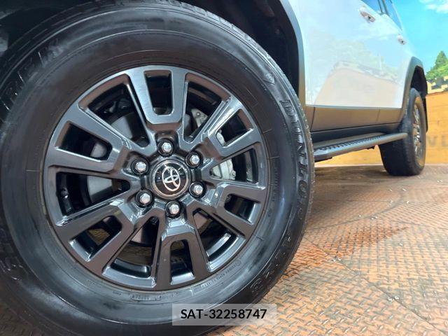 Toyota Land Cruiser 250 2024-08 8245594-13