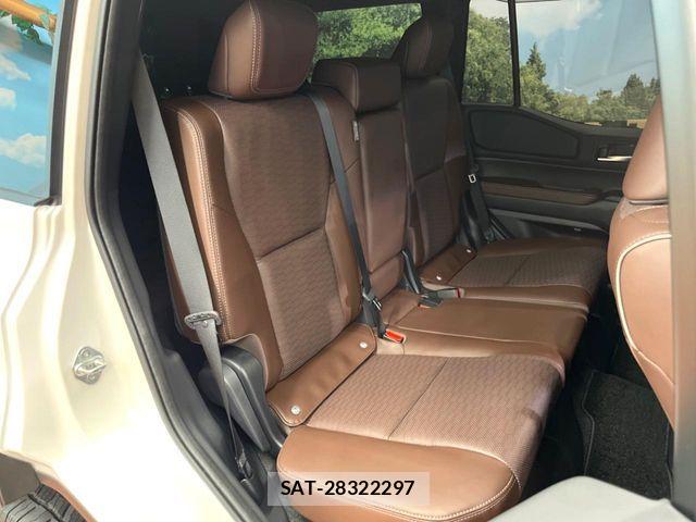 Toyota Land Cruiser 250 2024-06 8315022-10